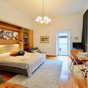 Apartment Charming With Balcony In Hip & Trendy Margareten, Vienna